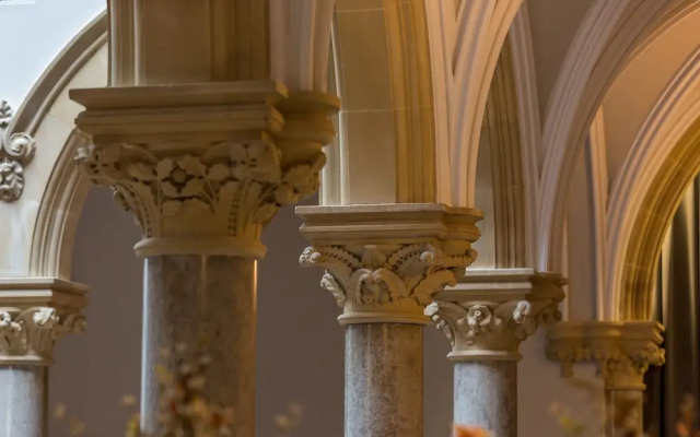 The Wilfred Suite Stone Cross Mansion
