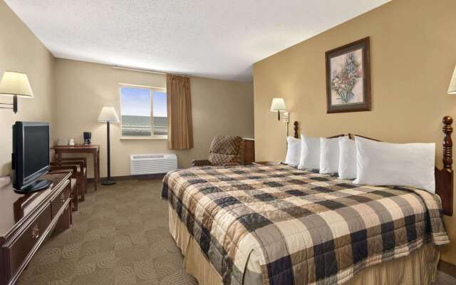 Days Inn by Wyndham Sheridan