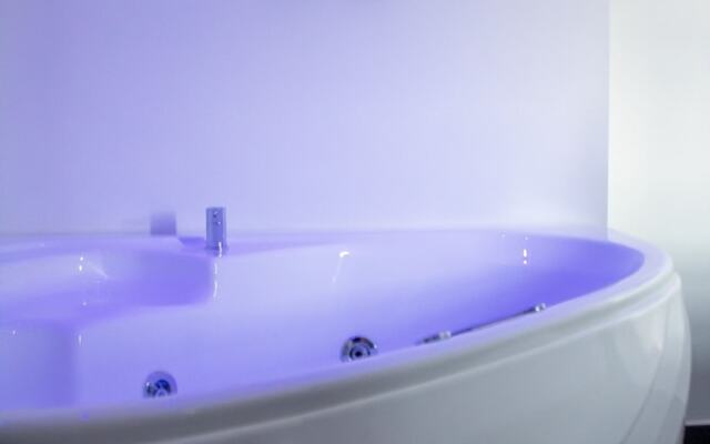 BlackStone Luxury Suites