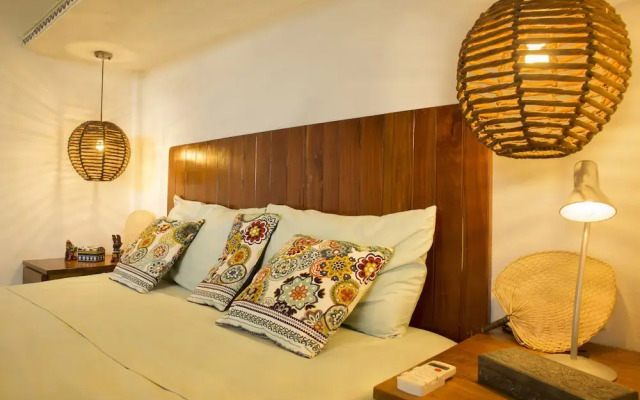 Lagoon Front Suite with Bikes & Kayaks