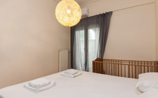 Luxury Pireas Stay New 2BR Urban Escape