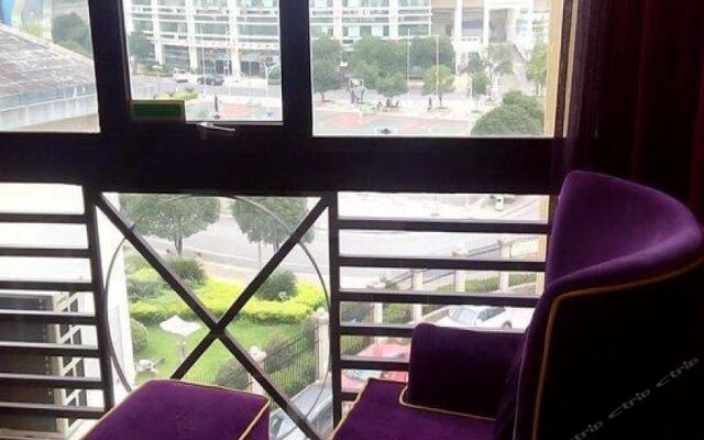 Vienna Hotel (Exposition center)