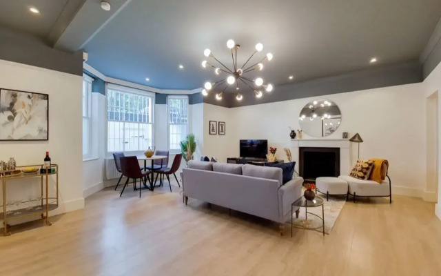 The Heart of South Kensington - Modern & Spacious 1BDR Apartment