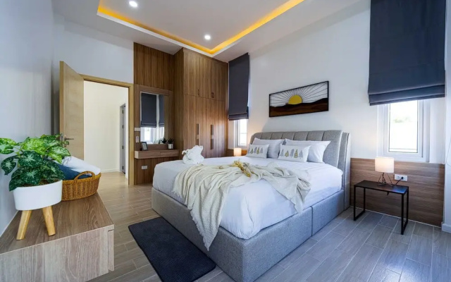 Private Modern 3 Bedroom Pool Villa- AV1