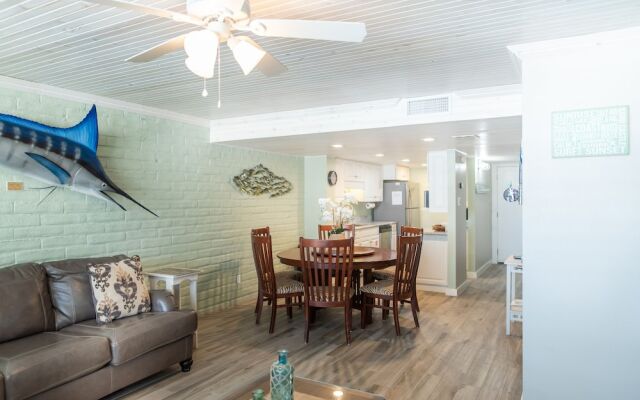 Pearl Marlin 205 by RedAwning