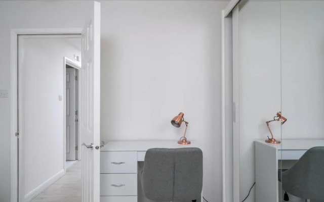 Modern South Wimbledon Stay