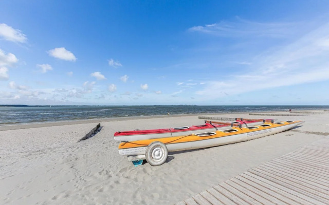 Flat on the Beach With Pool in Le Crotoy