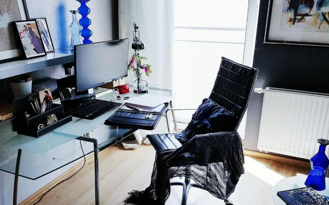 Warsaw King Size Apartment