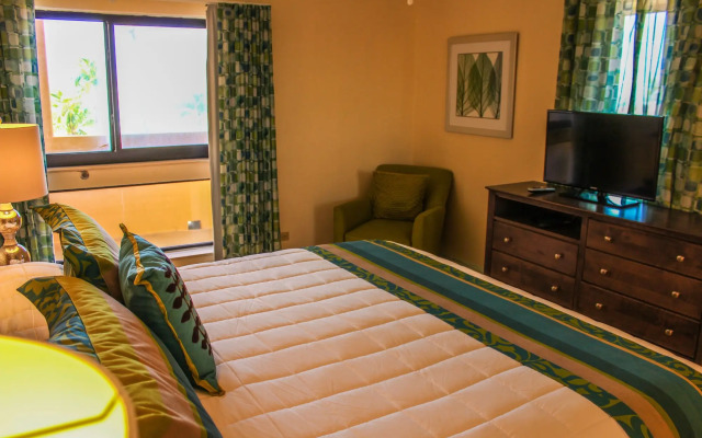 Hollywood Sands Resort