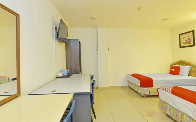 OYO 90494 Sam Huat Hotel