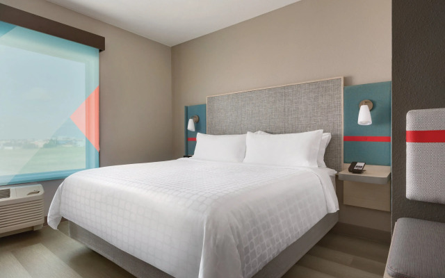 Holiday Inn Express Savannah - Gateway