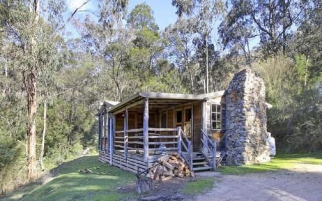 Wombat Valley Wild Country Cabins