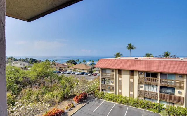 Kailua-kona Condo: Steps to Beach & Downtown!