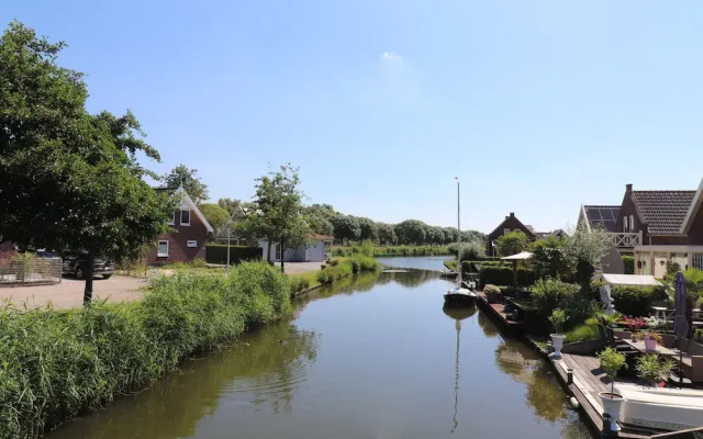 Sun-soaked Bungalow in Simonshaven