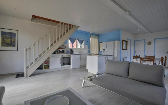 Maison du sentier du littoral et sa piscine naturelle