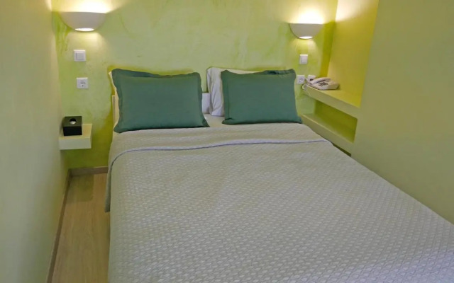 Nautilus Dome Suites & Apartments