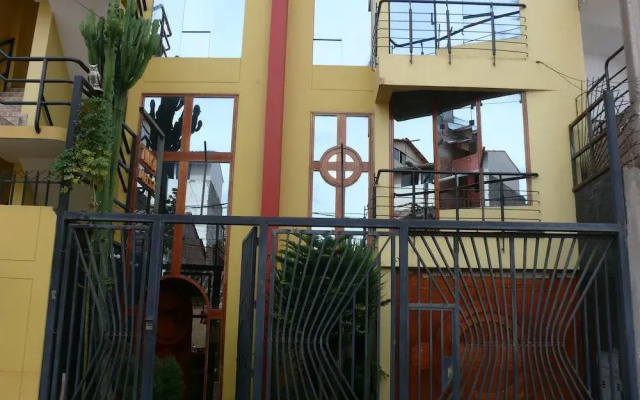 Los Girasoles
