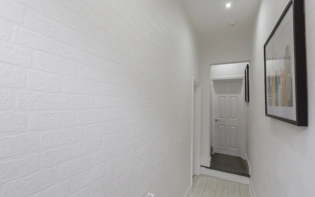 Townhouse Plus @ 40 West St