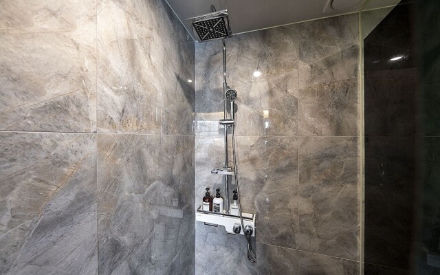 Incheon Seoknamdong Del Luna Hotel