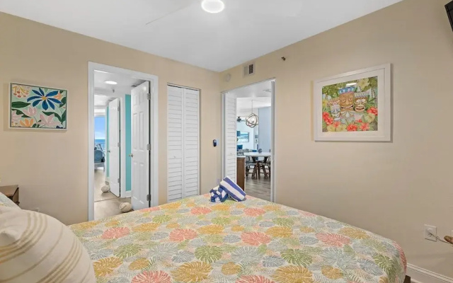 Oceania Beach Club 301