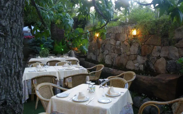 Hotel Rural Los Frutales