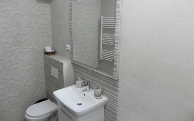 Lovely Apartment 2 Room Palas Mall