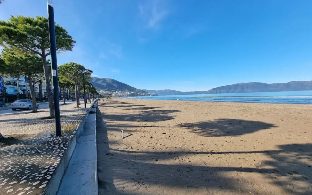 Bes' Sea View Studio