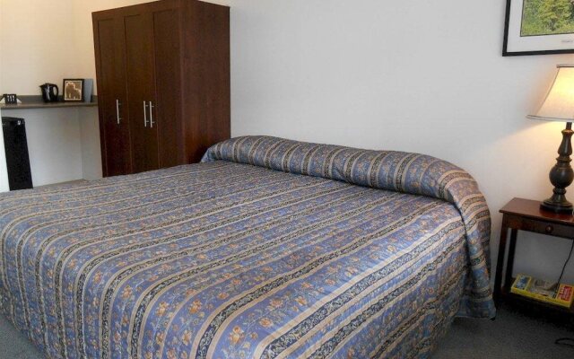 Hubs Motel