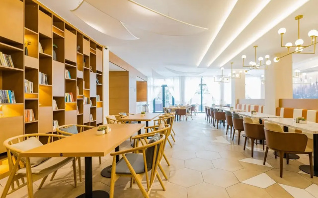 Atour Hotel Jinwan Plaza Railway Station Tianjin