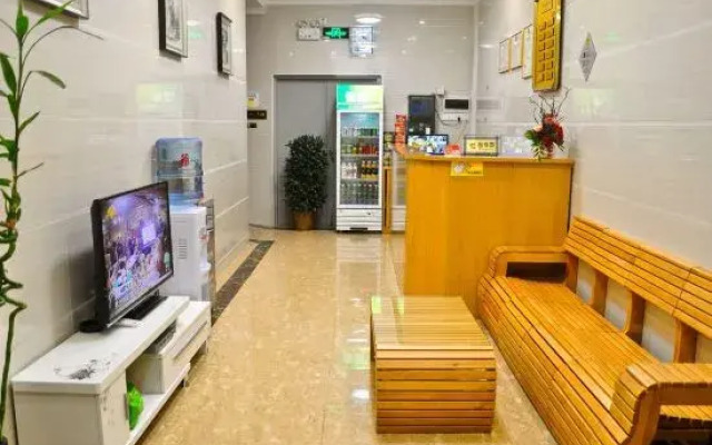Yayuan Hostel