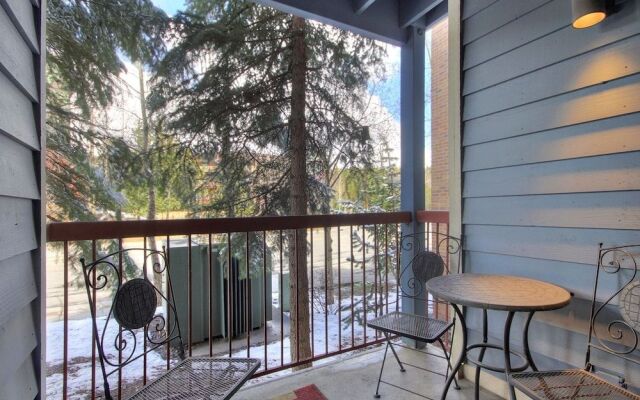 River Mnt Lodge W105D