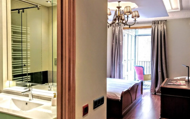 3br Modernist Pg de Gràcia high ceilings - Dandi