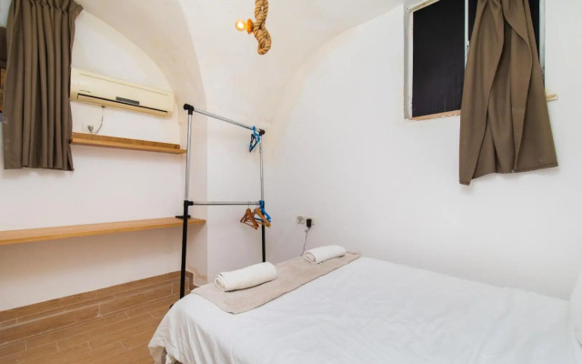 Private House 5 BDR In Mamilla up to 12 People !