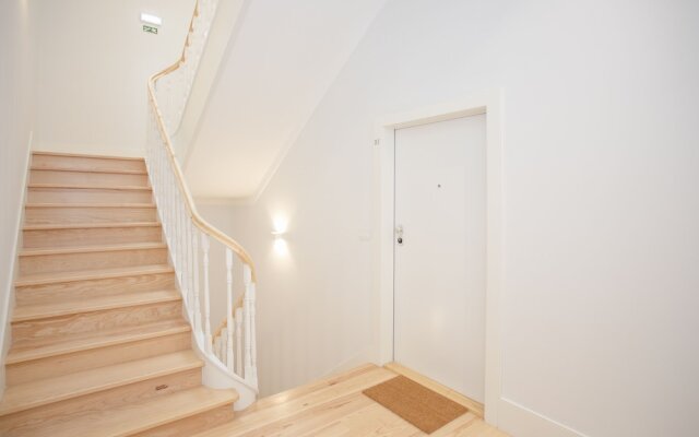 Liiiving in Porto-City View Apartment 2F