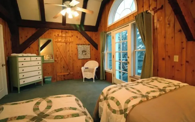 Arrowhead Pine Rose Cabins