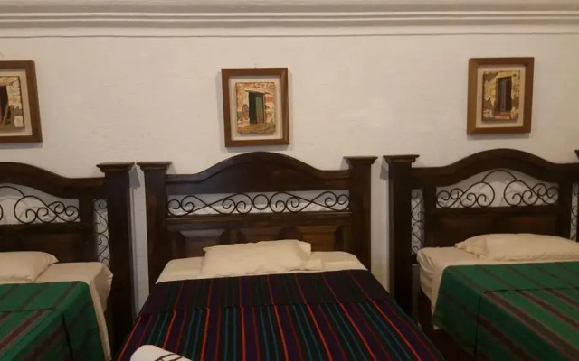 Hostal Casa Del Artista & Galeria
