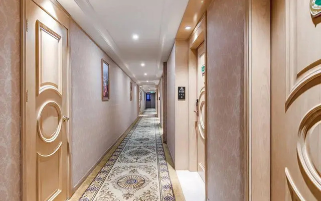 Vienna Hotel Shanghai Hongmei South Road