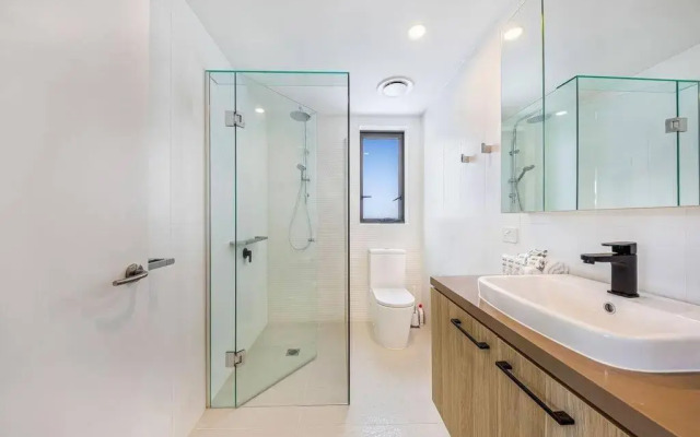 SERENE BEAUTY@The Cosmopolitan Unit 20406