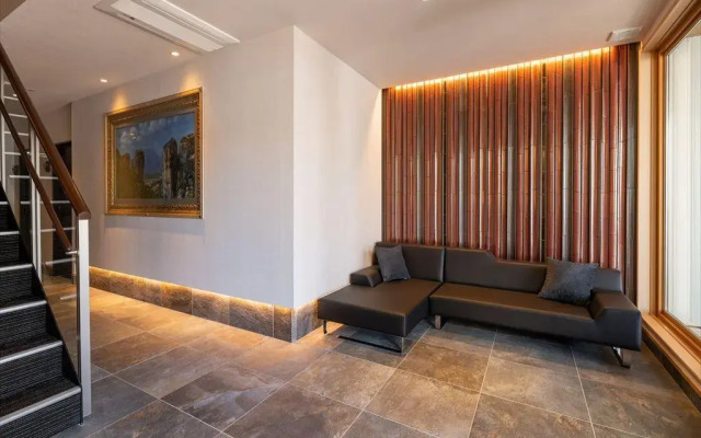 Grand Base Hakata Gofuku