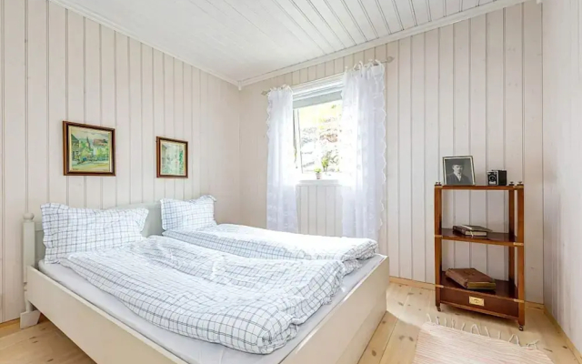 10 Person Holiday Home in Kalvag-by Traum