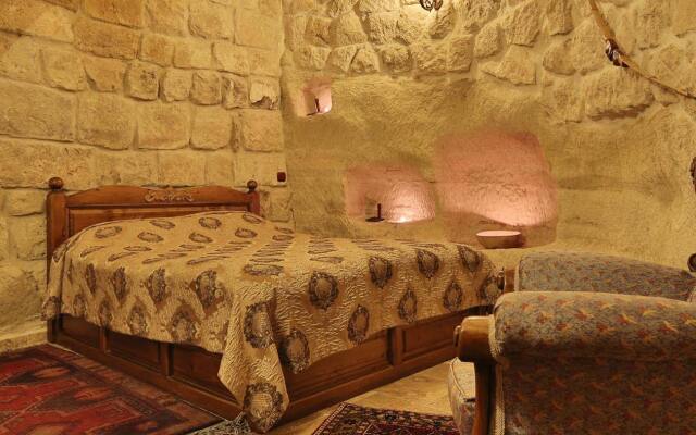 Chelebi Cave House