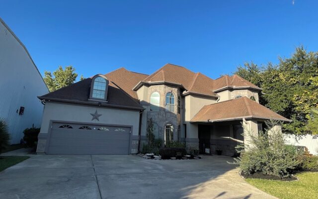 EURA near Houston Downtown