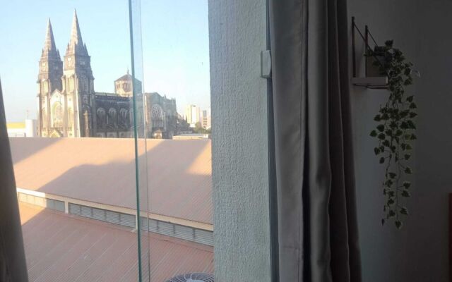 Central Palace Hotel