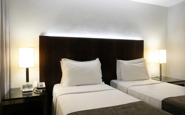 Orla Copacabana Hotel