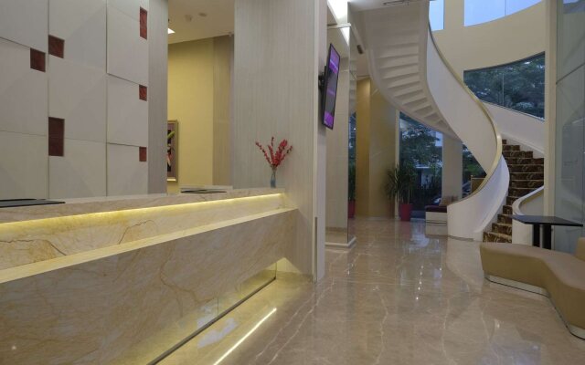 Brits Hotel Puri Indah