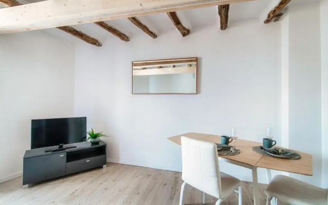 Acqua - by MyHomeinComo