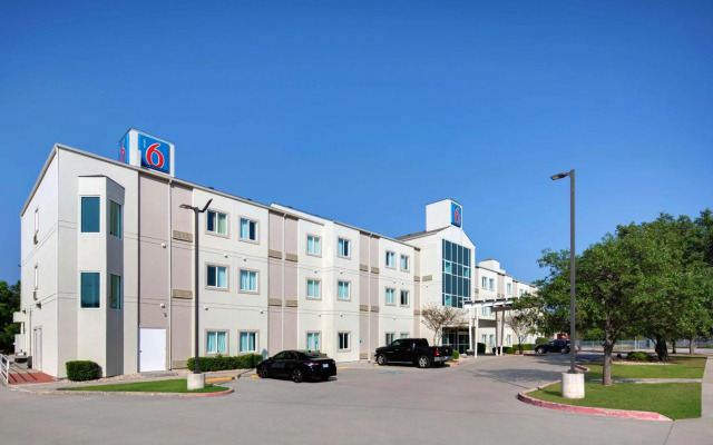Baymont by Wyndham San Antonio Airport