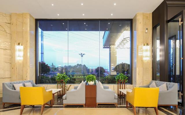 Starway Hotel Liuhe Xiongzhou East Road