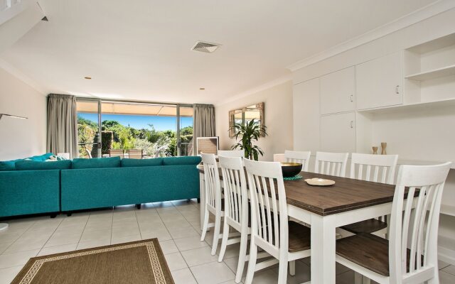 2 James Cook Apartments Holiday Rental