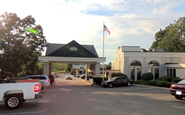 Econo Lodge Wickliffe - Cleveland East